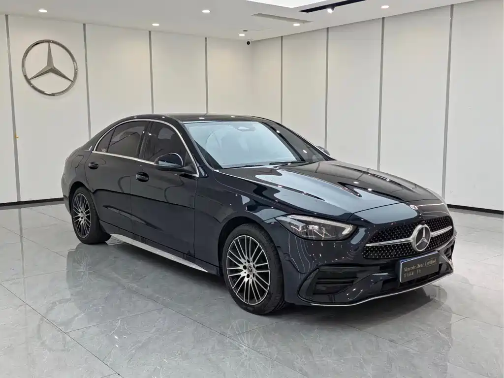 Mercedes-Benz C-Class 2023 — фото 3