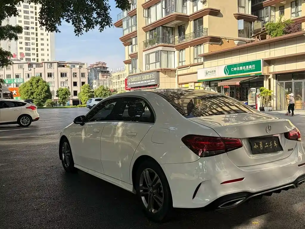 Mercedes-Benz A-Class 2023 — фото 6