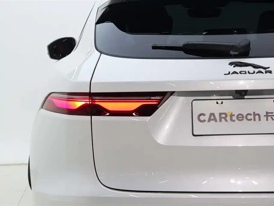 Jaguar F-PACE 2023 — фото 14