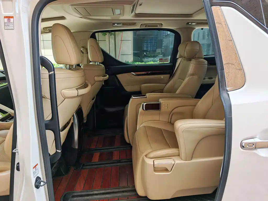 Toyota Alphard 2016 — фото 9