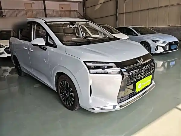Wuling Starlight 730 New Energy 2025