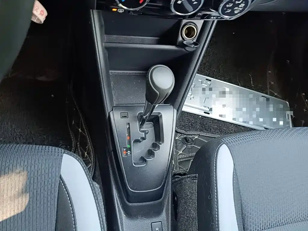 Toyota Yaris L 2021 — фото 14