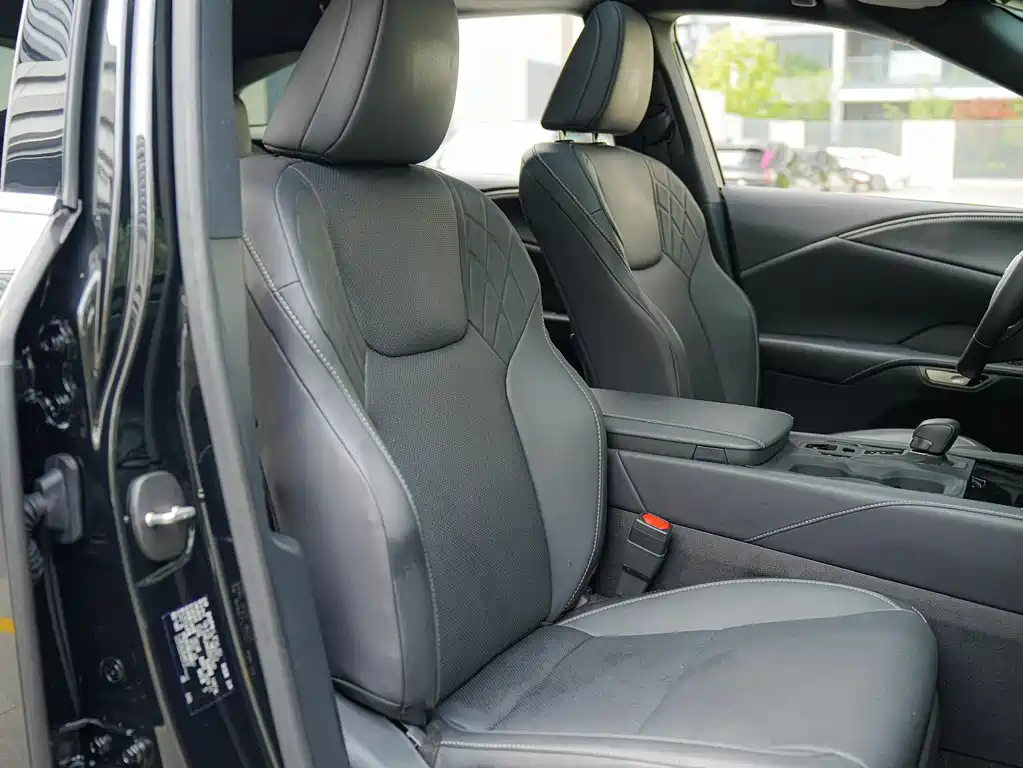 Lexus RX 2025 — фото 13