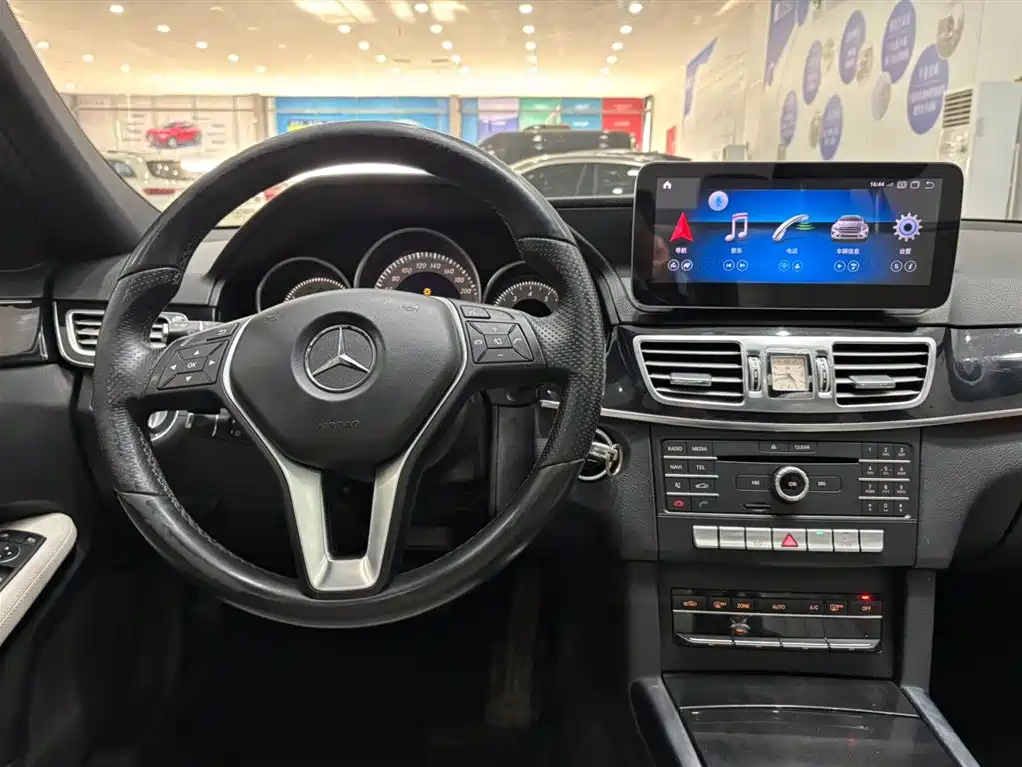 Mercedes-Benz E-Class 2016 — фото 10