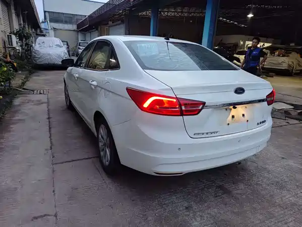 Ford Escort 2016