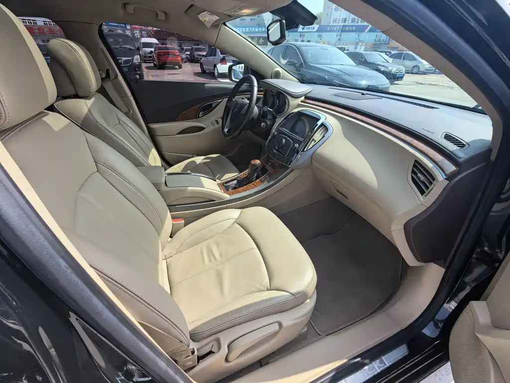Buick LaCrosse 2015 — фото 11