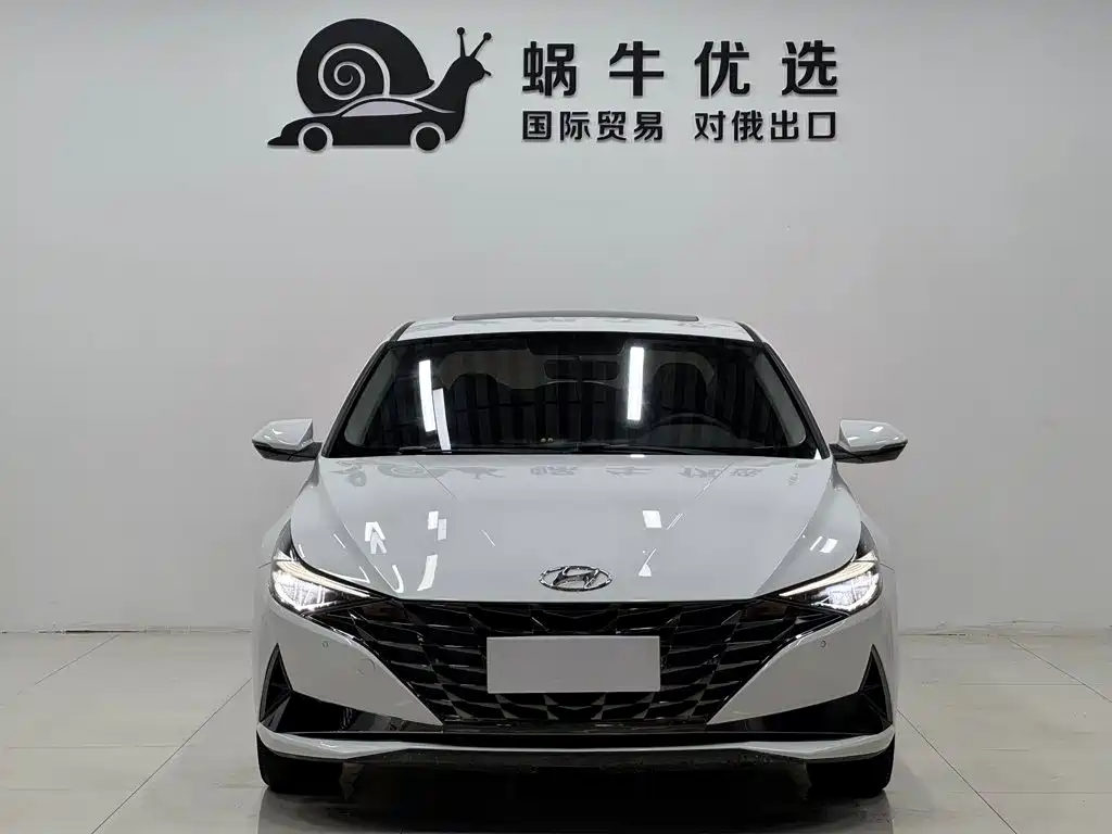 Hyundai Elantra 2022