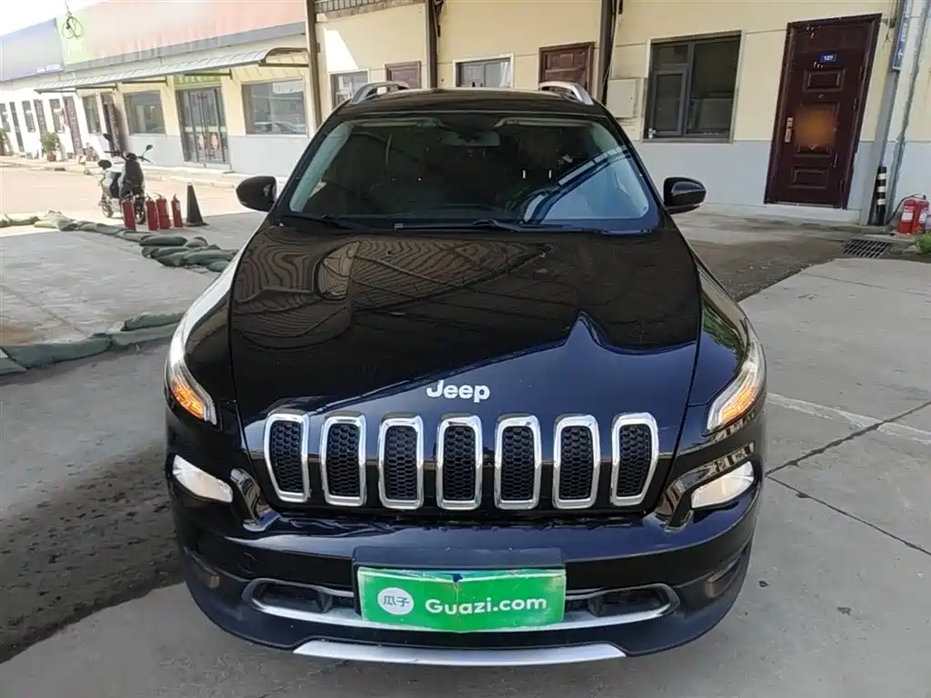 Jeep Cherokee 2017 — фото 3