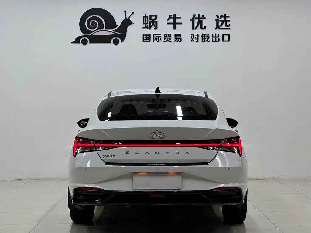 Hyundai Elantra 2022