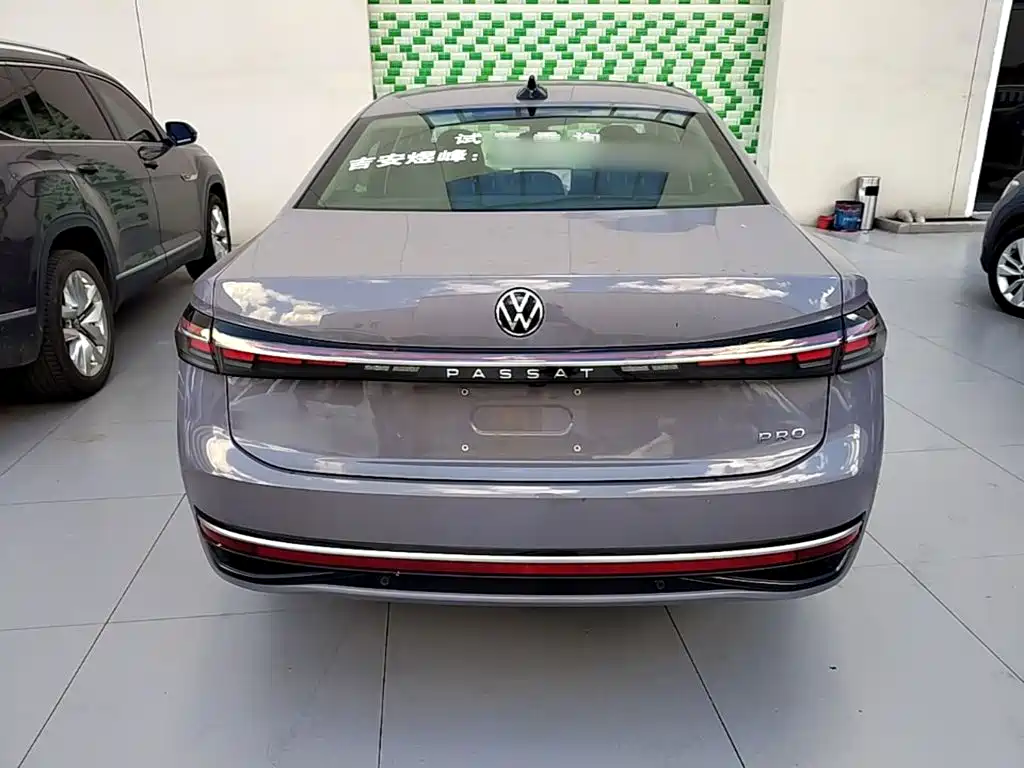 Volkswagen Passat 2024