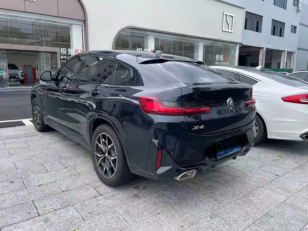BMW X4 2022 — фото 7