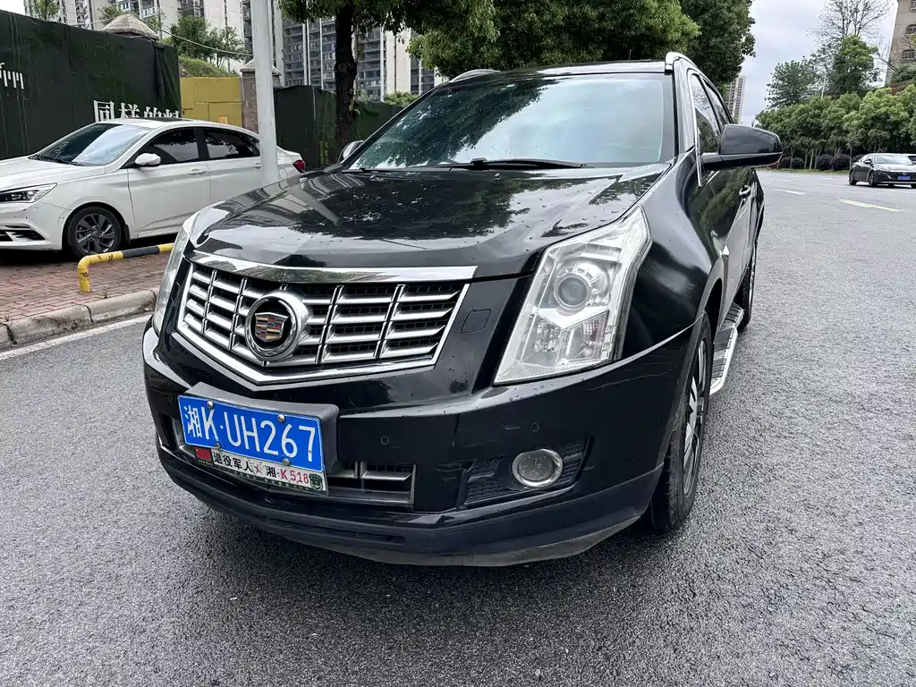 Cadillac SRX 2013 — фото 1