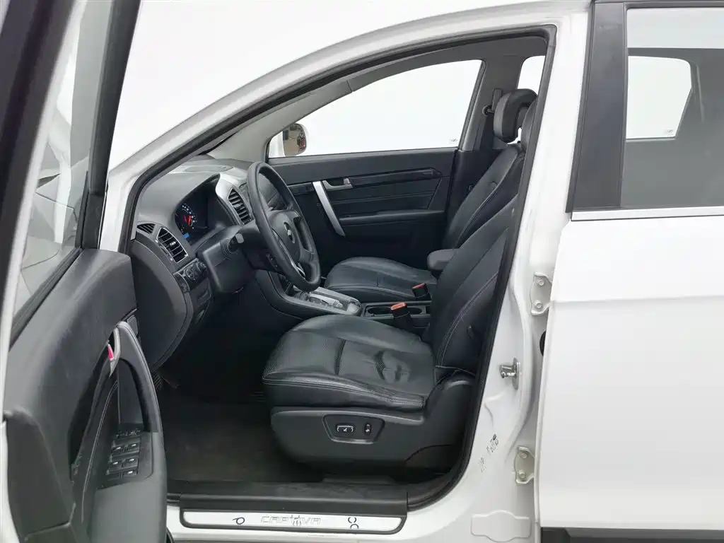 Chevrolet Captiva 2015 — фото 10