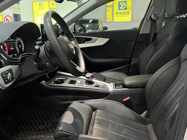 Audi A4L 2021