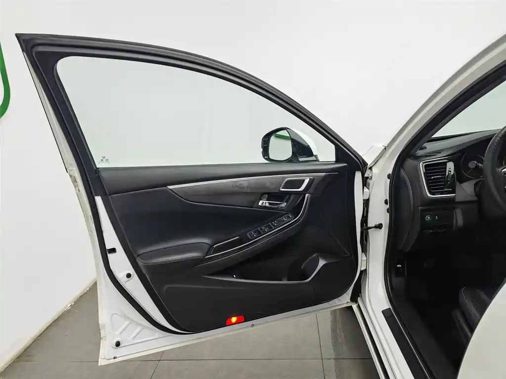 Honda Spirior 2017 — фото 8