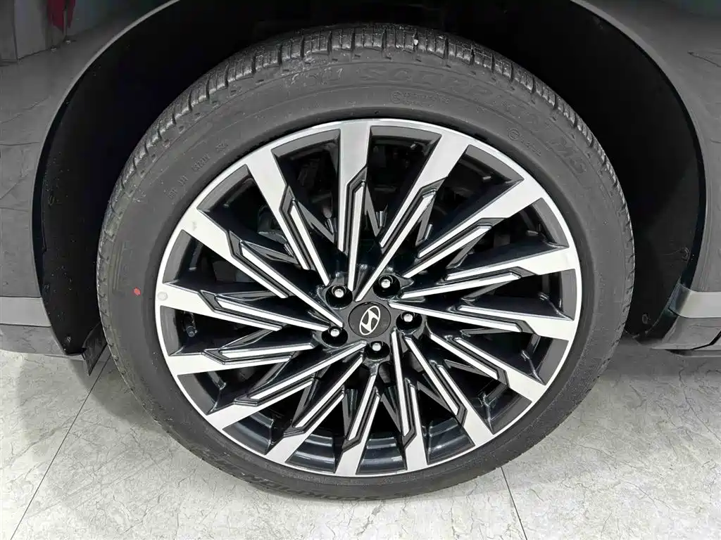 Hyundai Santa Fe 2024 — фото 22