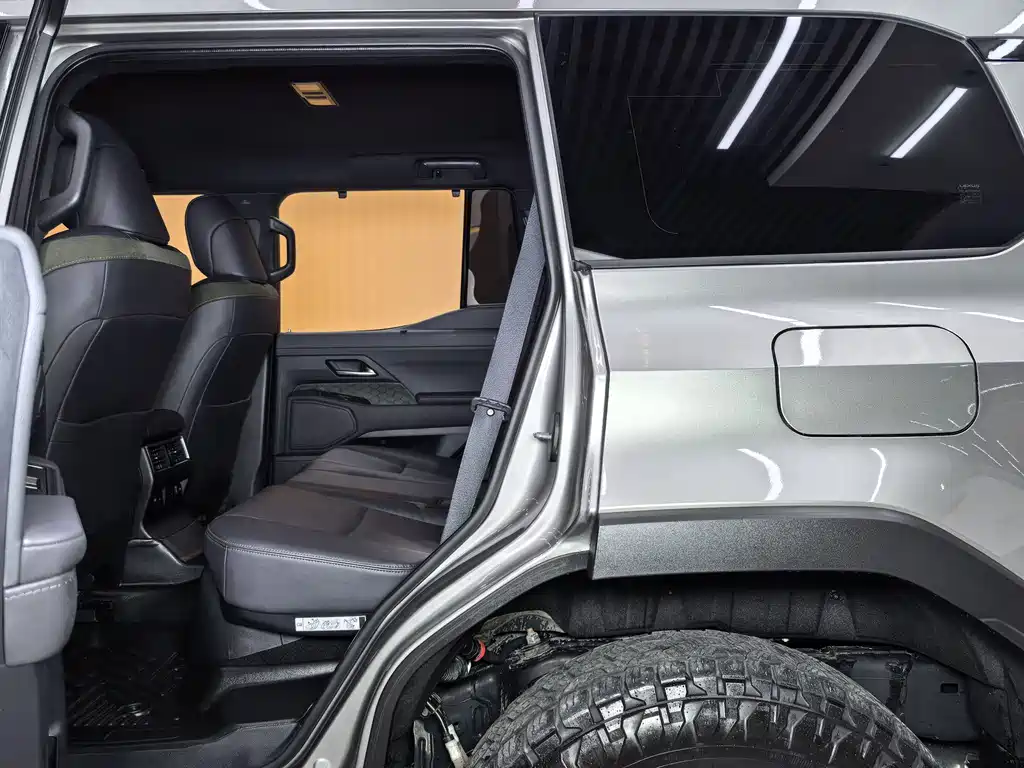 Lexus GX 2024 — фото 10