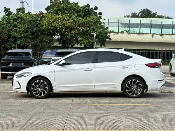 Hyundai Celesta 2017