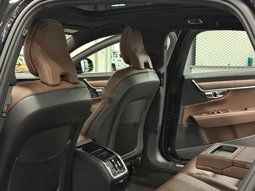 Volvo S90 2021 — фото 12