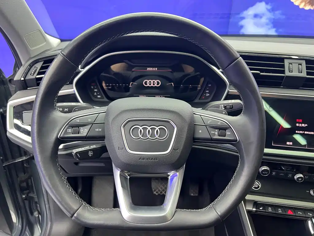 Audi Q3 2022 — фото 7