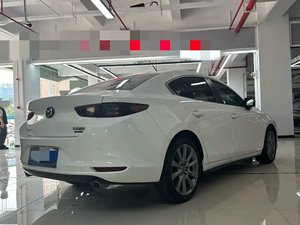 Mazda 3 Axela 2022