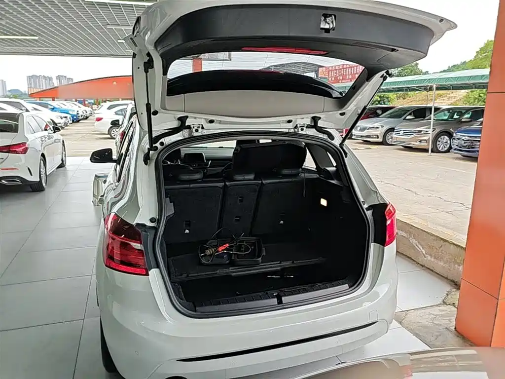 BMW 2 Series Active Tourer 2015 — фото 19
