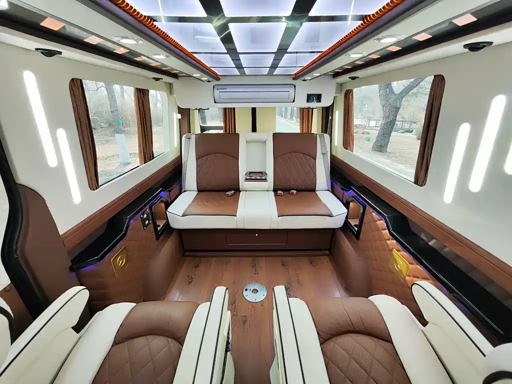 Mercedes-Benz Sprinter 2015 — фото 12