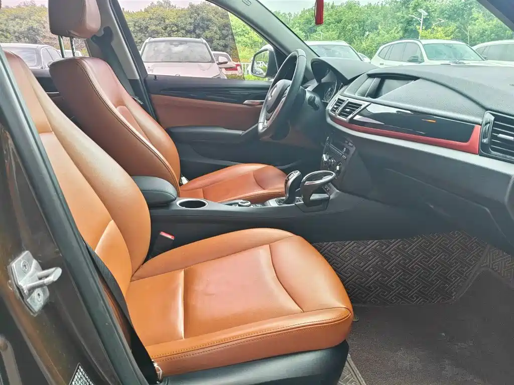 BMW X1 2015 — фото 13