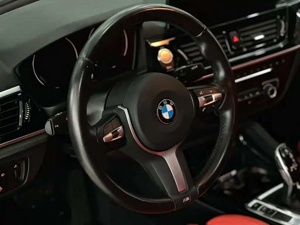 BMW 1 Series 2023 — фото 10