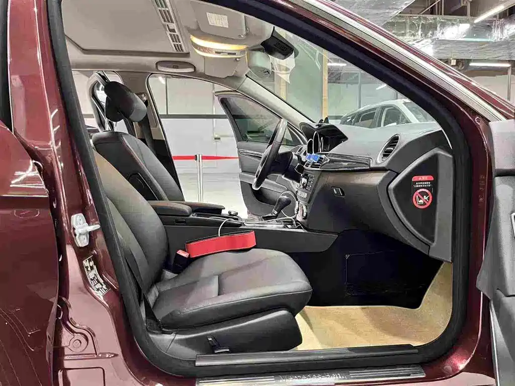 Mercedes-Benz C-Class 2013 — фото 11
