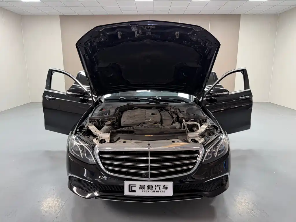 Mercedes-Benz E-Class 2019 — фото 15