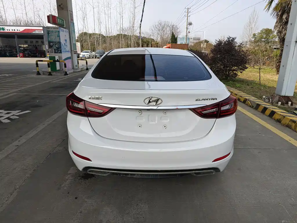 Hyundai Elantra Langdong 2017 — фото 9