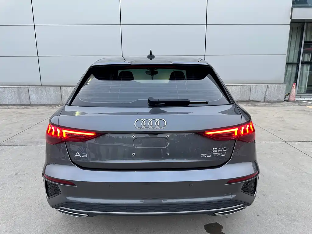 Audi A3 2023 — фото 16
