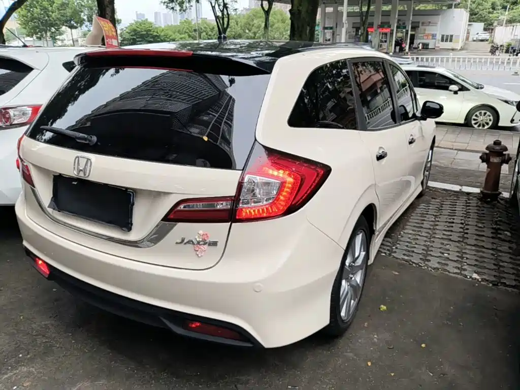 Honda Jade 2015 — фото 7