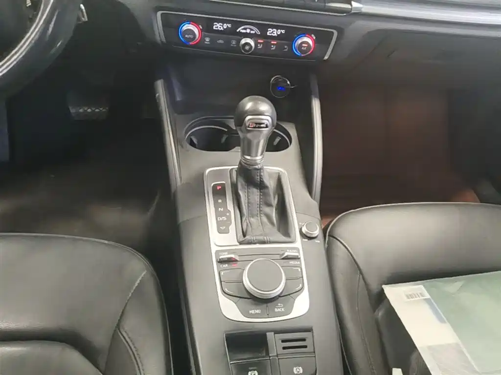 Audi A3 2015 — фото 14