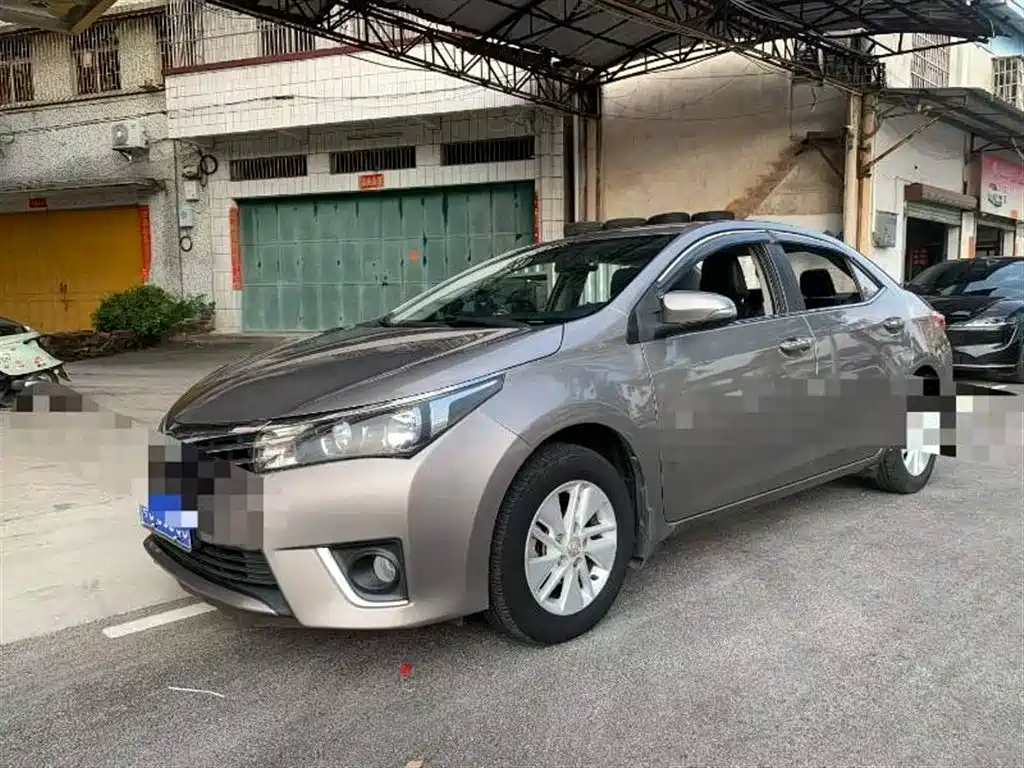 Toyota Corolla 2017 — фото 1
