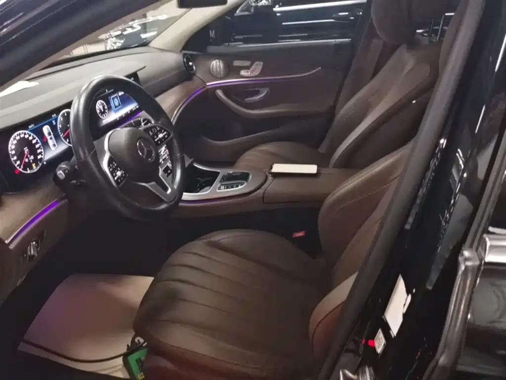 Mercedes-Benz E-Class 2020 — фото 15