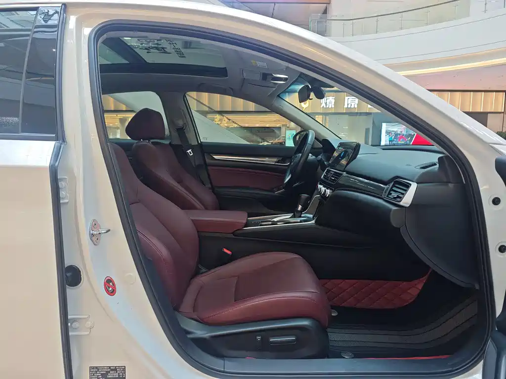 Honda Accord 2022 — фото 15