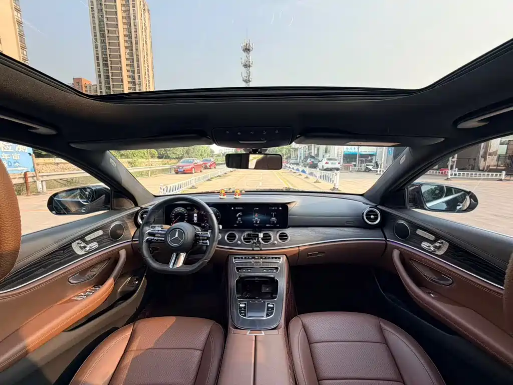 Mercedes-Benz E-Class 2020 — фото 11