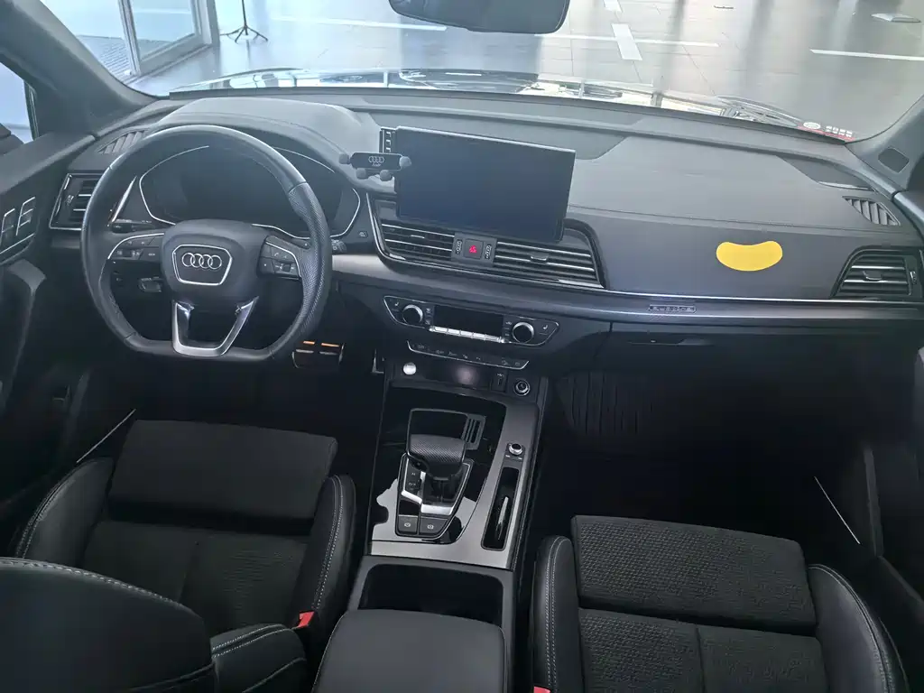 Audi Q5L Sportback 2024 — фото 5