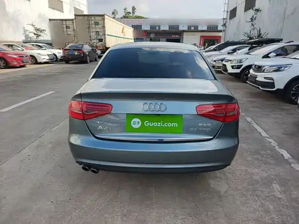Audi A4L 2015