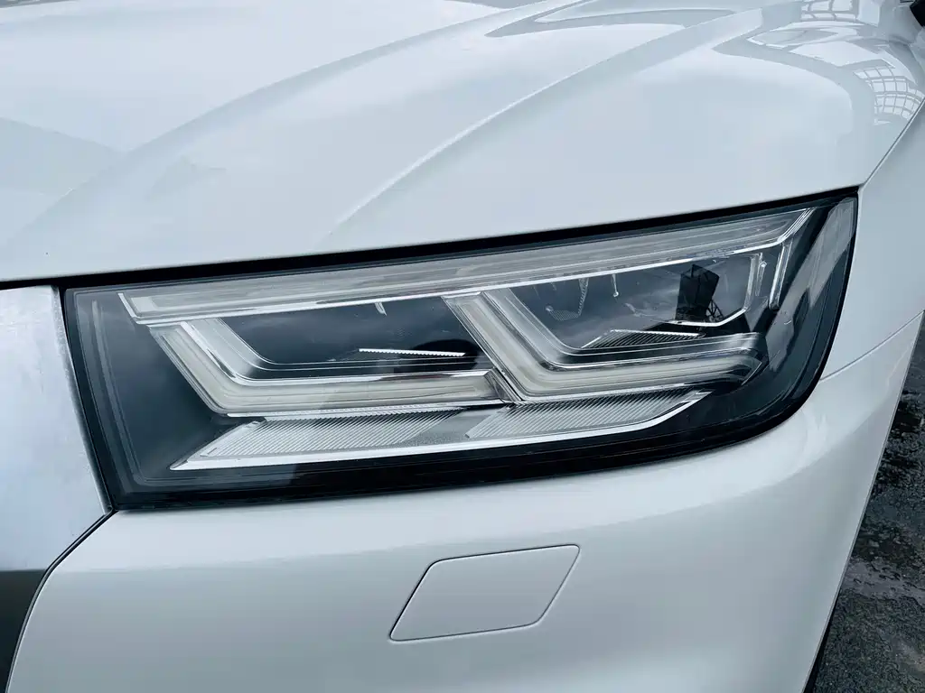 Audi Q5L 2019 — фото 27