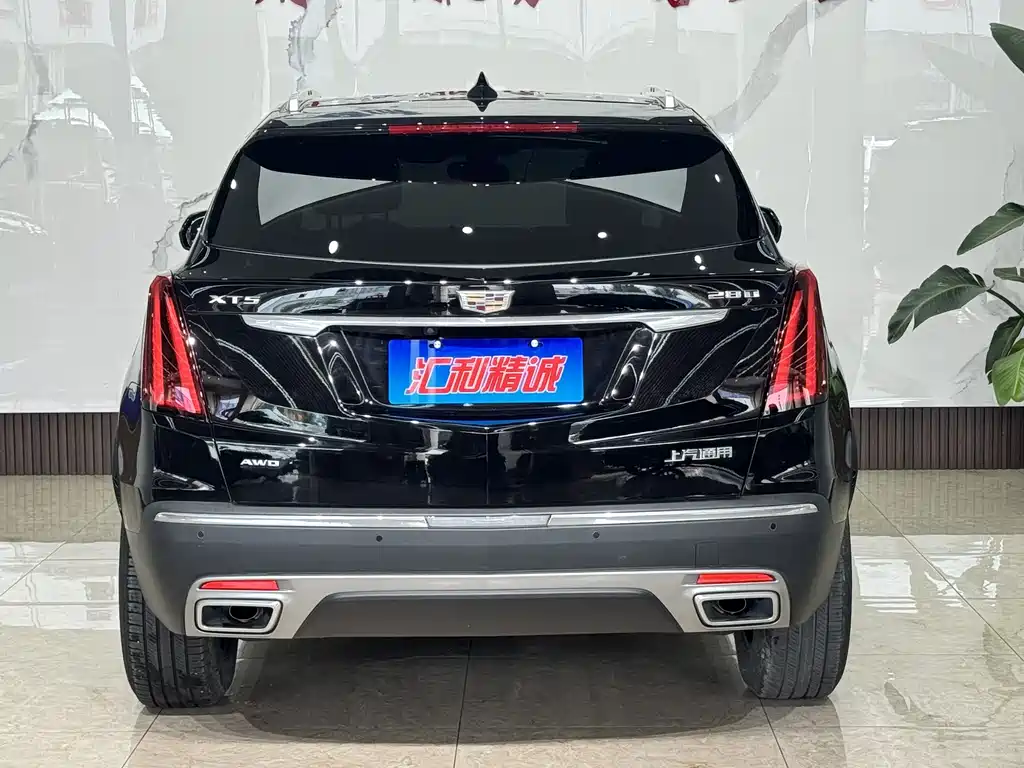 Cadillac XT5 2021 — фото 5
