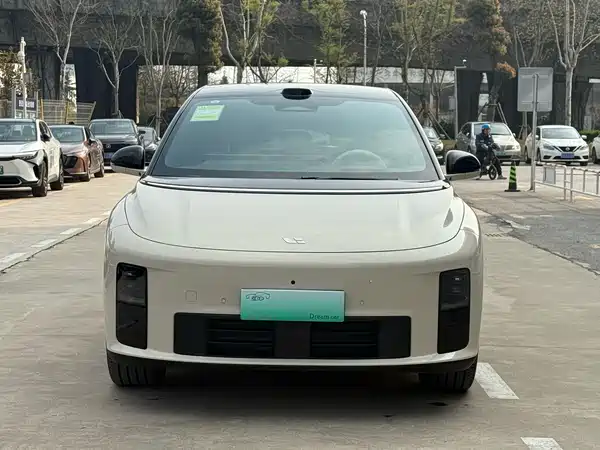 Li Auto i6 2026