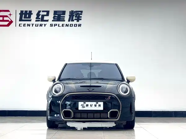 MINI MINI 2023
