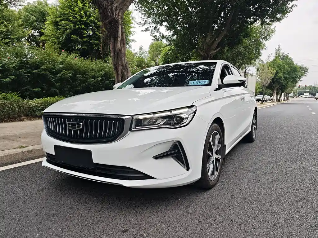 Geely Emgrand 2024