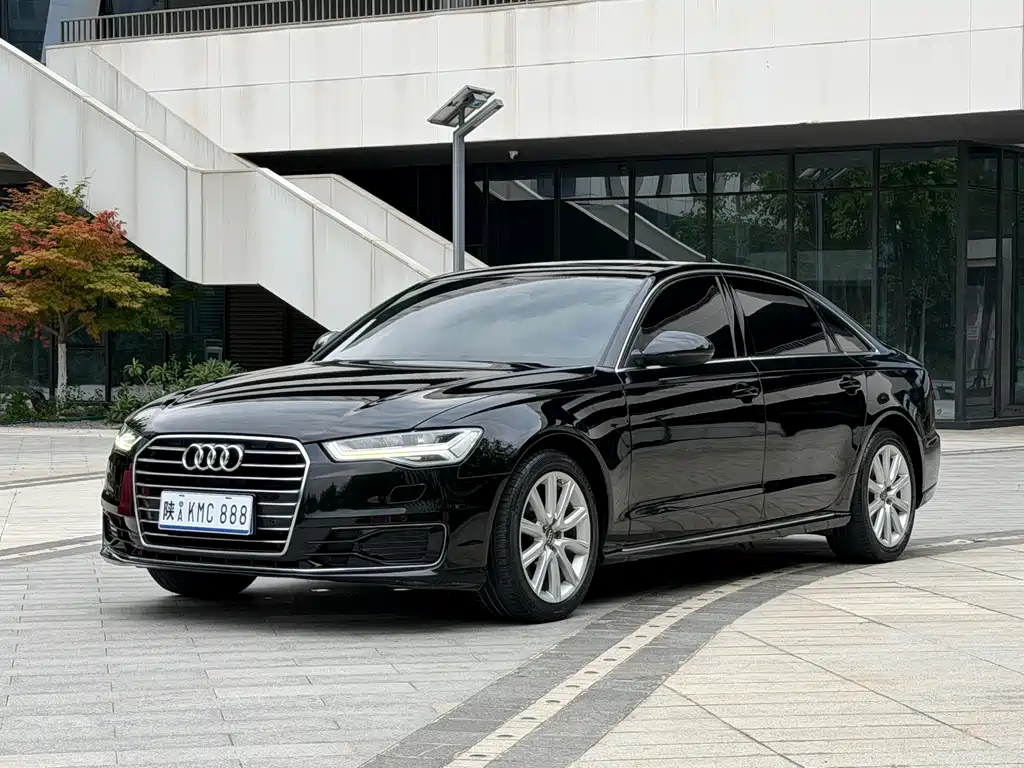 Audi A6L 2018 — фото 1