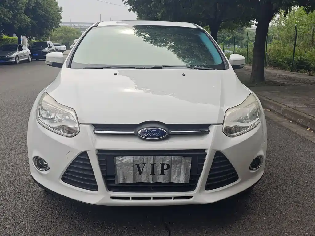 Ford Focus 2015 — фото 2