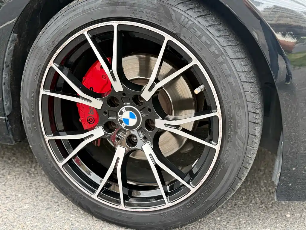 BMW 3 Series 2017 — фото 12