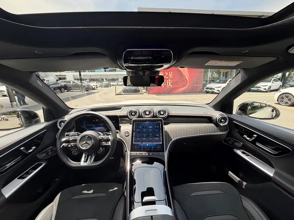 Mercedes-Benz GLC AMG 2025 — фото 13